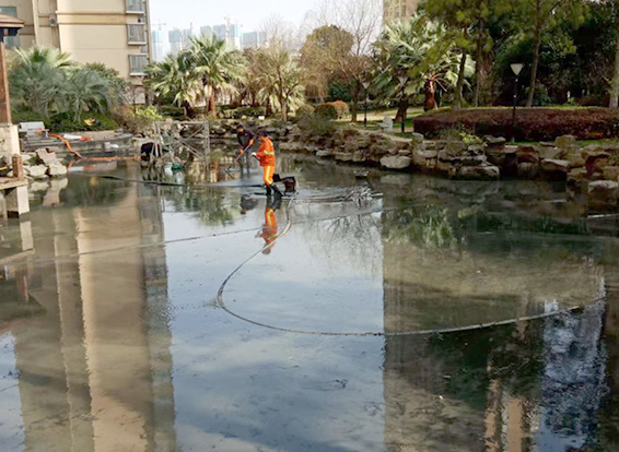 乐平景观池淤泥清理